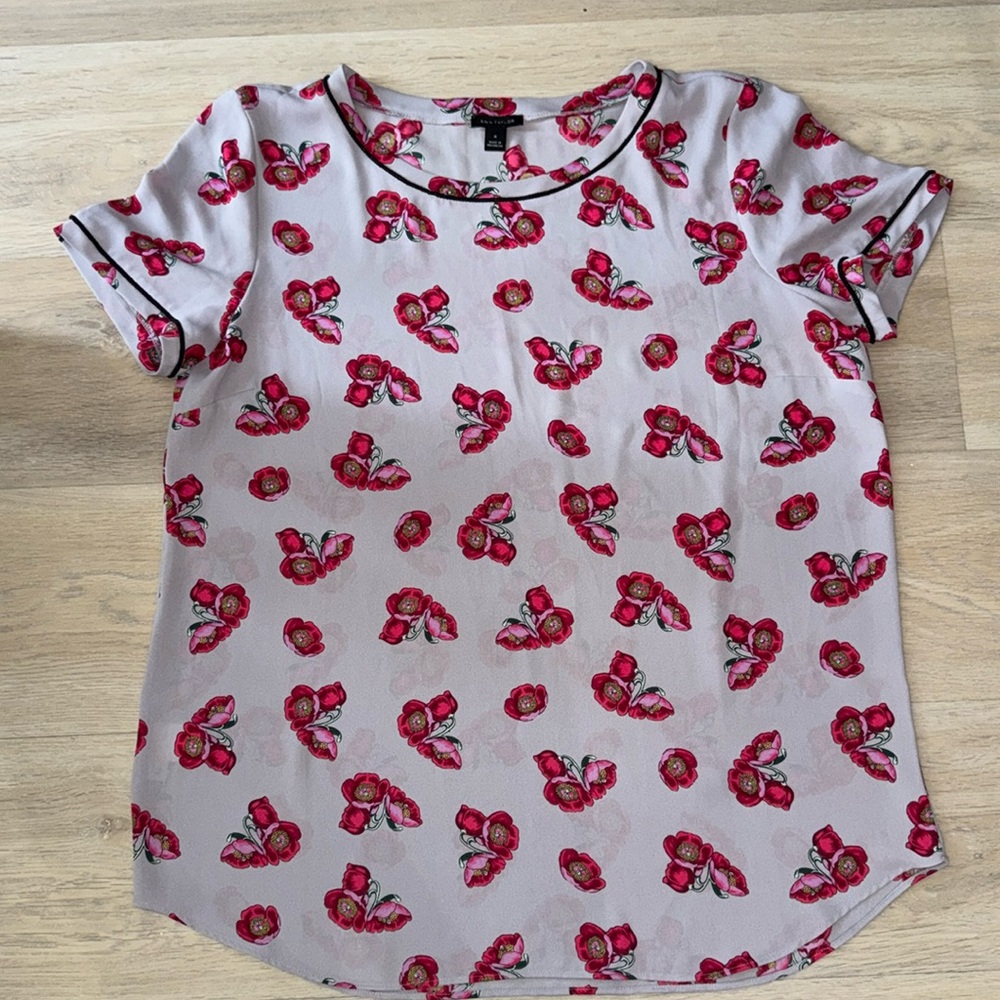 **Ann Taylor White short sleeve Blouse